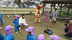 20151215めぐみ保育園もちつき (10).jpg