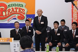 20160223　新入団選手記者会見 (28).jpg