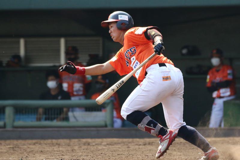 http://www.m-pirates.jp/topics/2fb387fc39b513545654d67c8192627fe36ec998.jpg