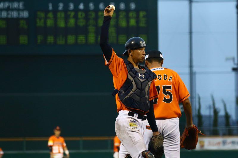 http://www.m-pirates.jp/topics/7bbb8ef22ef5a495853f173b6193aabc8beb3e0d.jpg