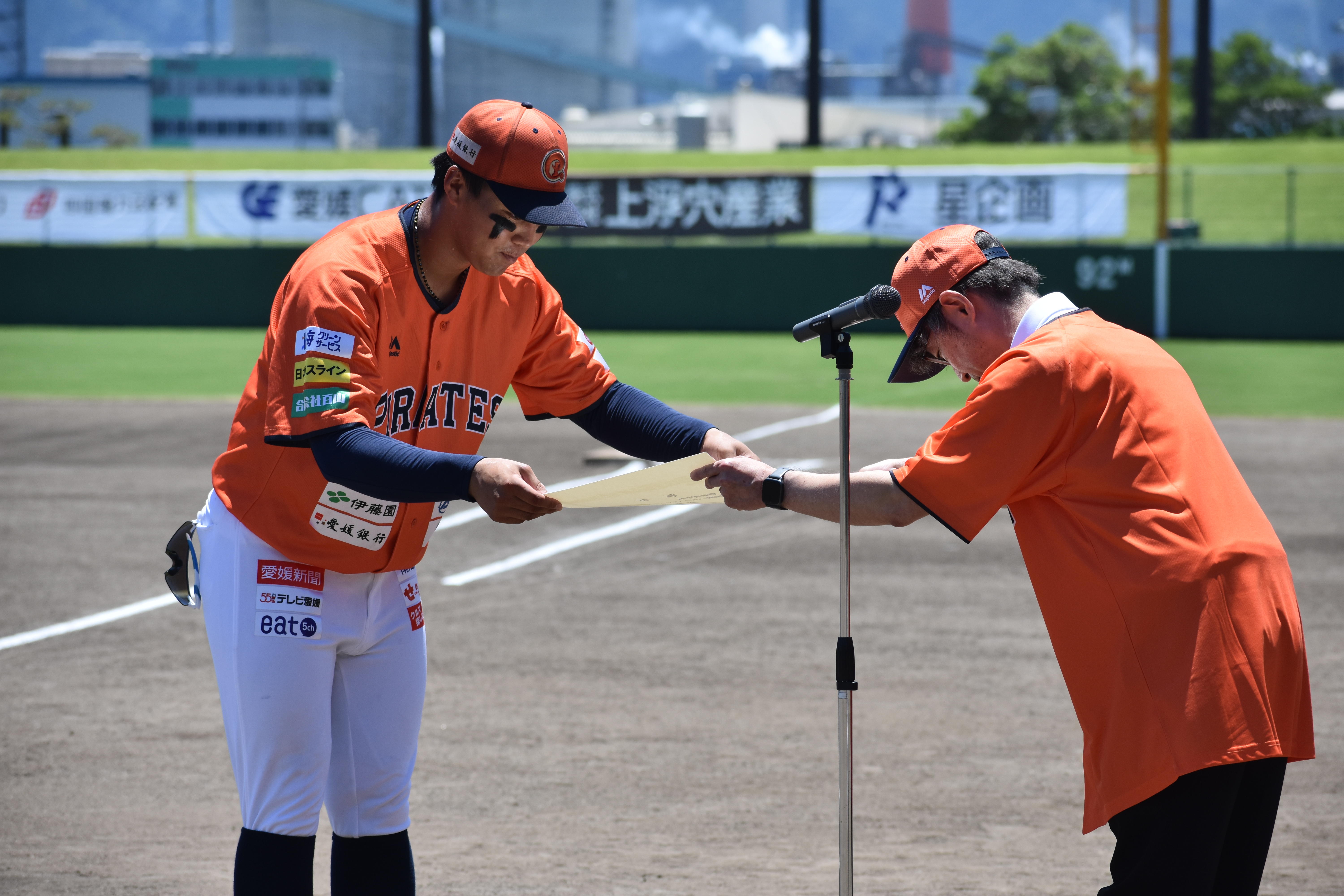 http://www.m-pirates.jp/topics/852ba1ccfe31bf5901e50c9ad7c59903c79b229a.JPG
