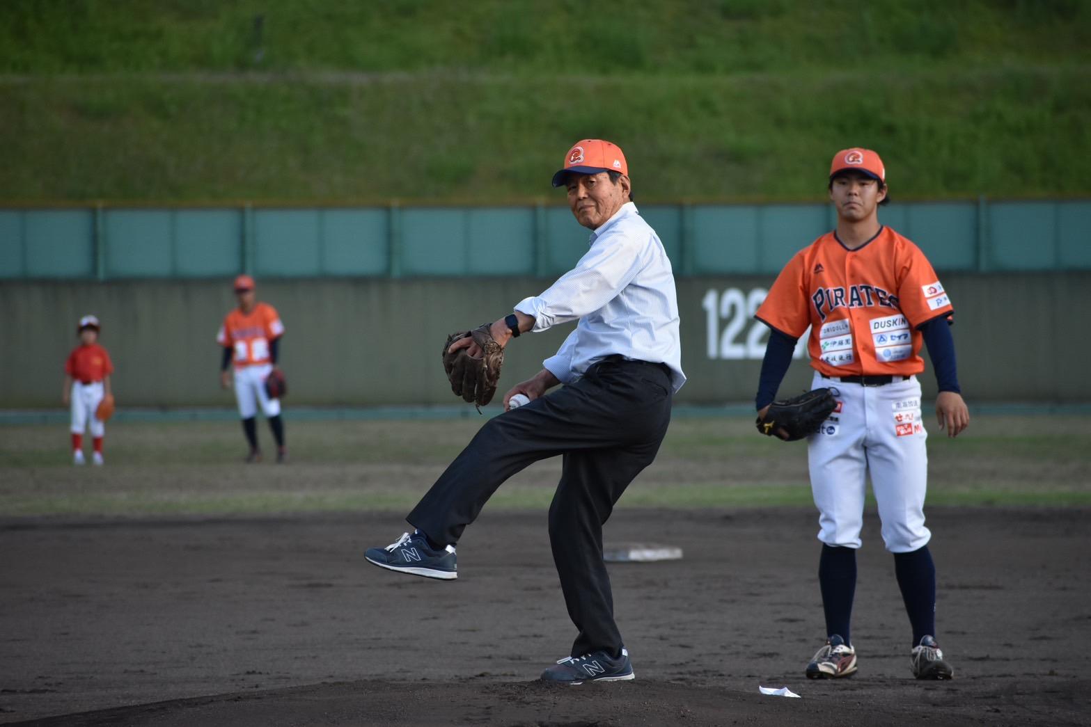 http://www.m-pirates.jp/topics/S__4333602.jpg