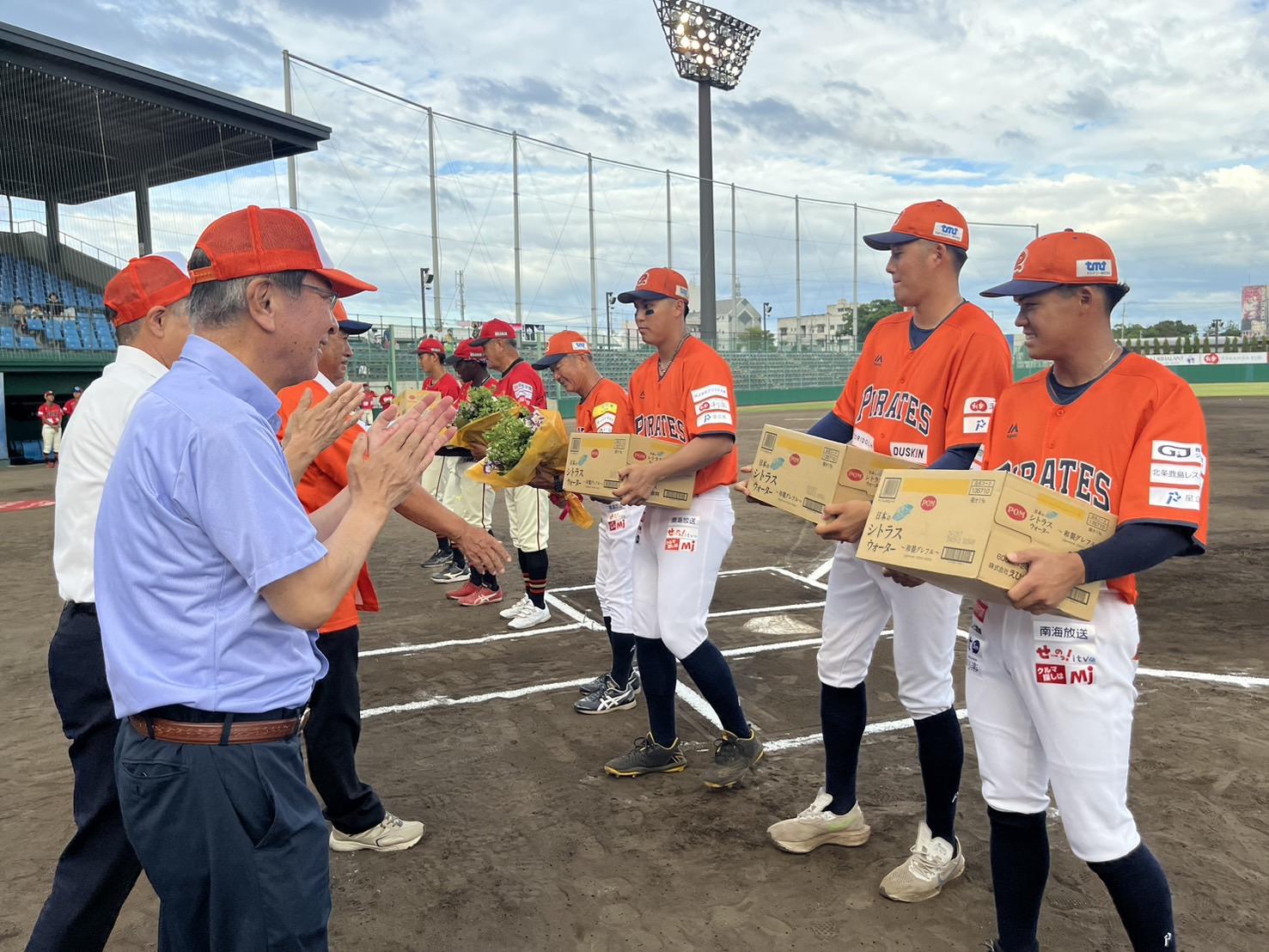 http://www.m-pirates.jp/topics/S__92659751.jpg