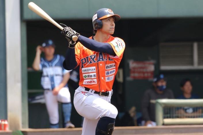 http://www.m-pirates.jp/topics/e3ec3389579bc20bab66887b65b2884be5ee1687.JPG