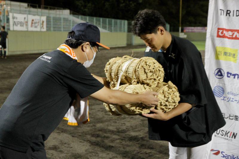 http://www.m-pirates.jp/topics/f1be5b311a53abf82cbd28b87cbffc56251e2603.jpeg