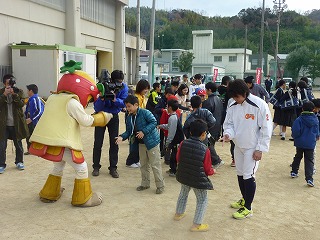 s-2012.1.7はかたヤング３Ｓふれあいフェア②.jpg